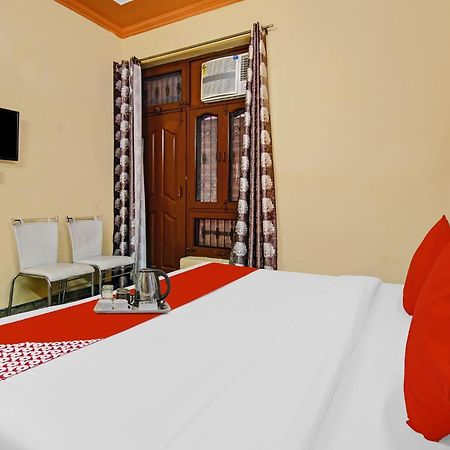 Oyo Galaxy Plaza Hotell Ghaziabad Exteriör bild