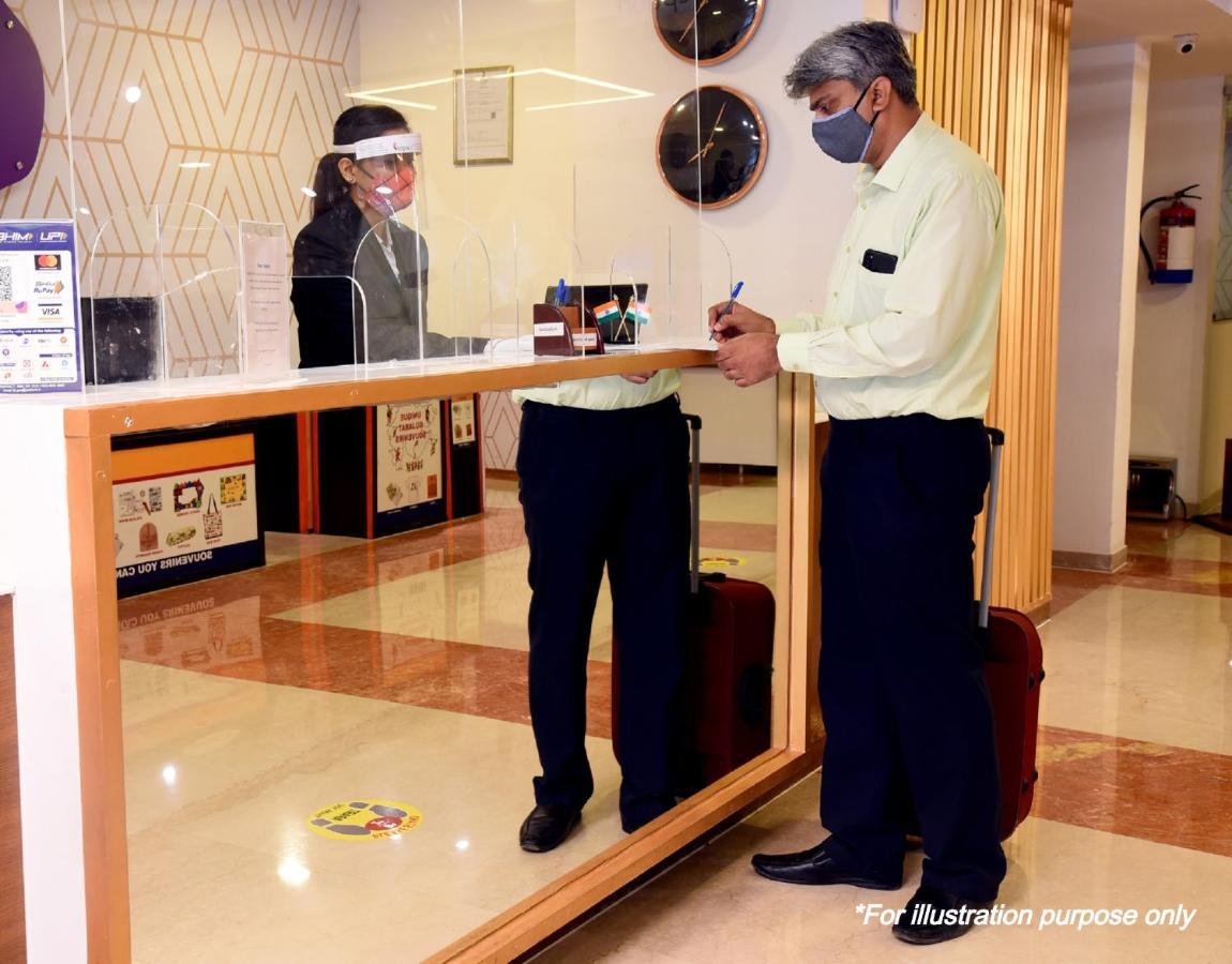 Oyo Galaxy Plaza Hotell Ghaziabad Exteriör bild