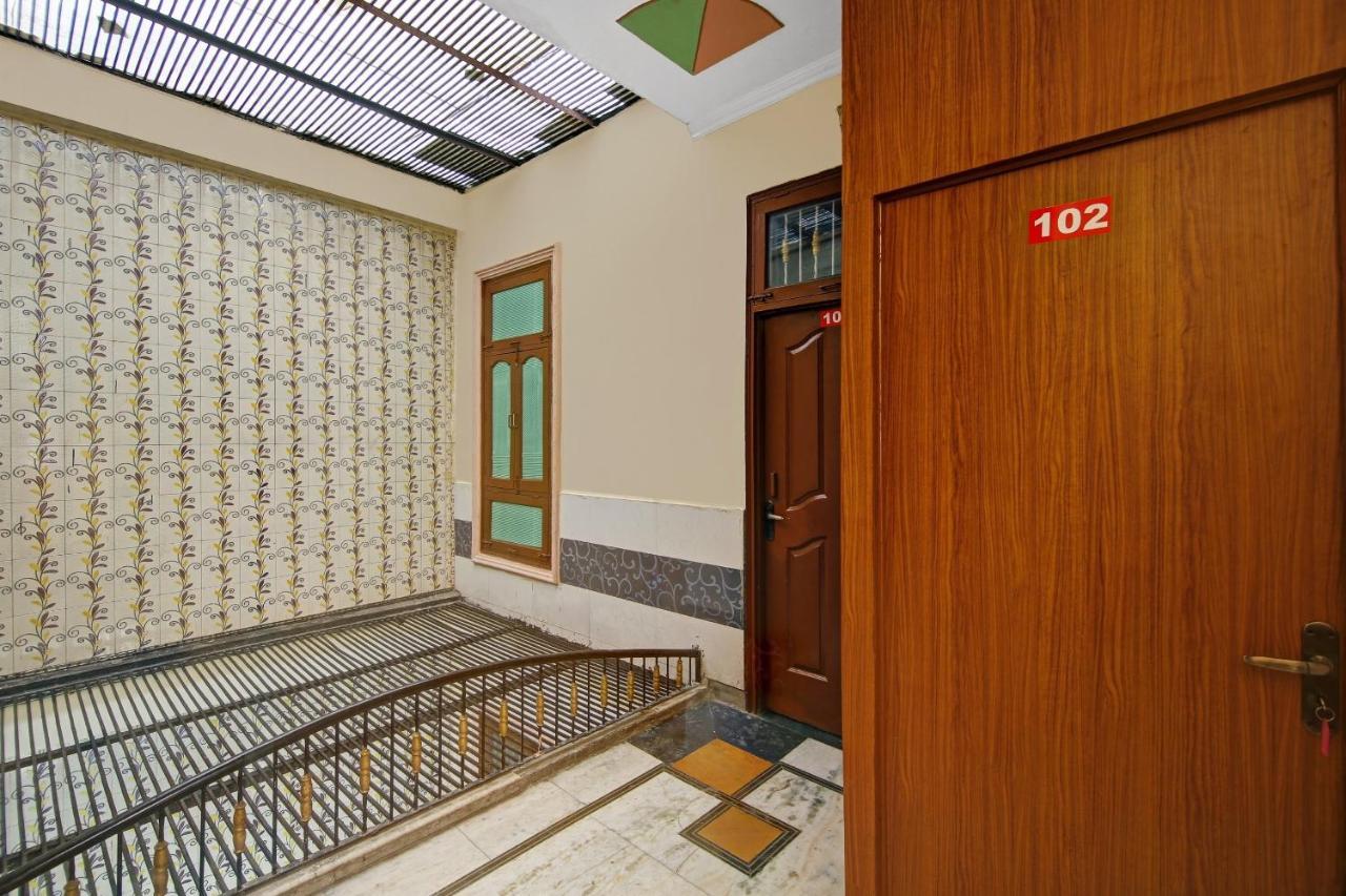 Oyo Galaxy Plaza Hotell Ghaziabad Exteriör bild