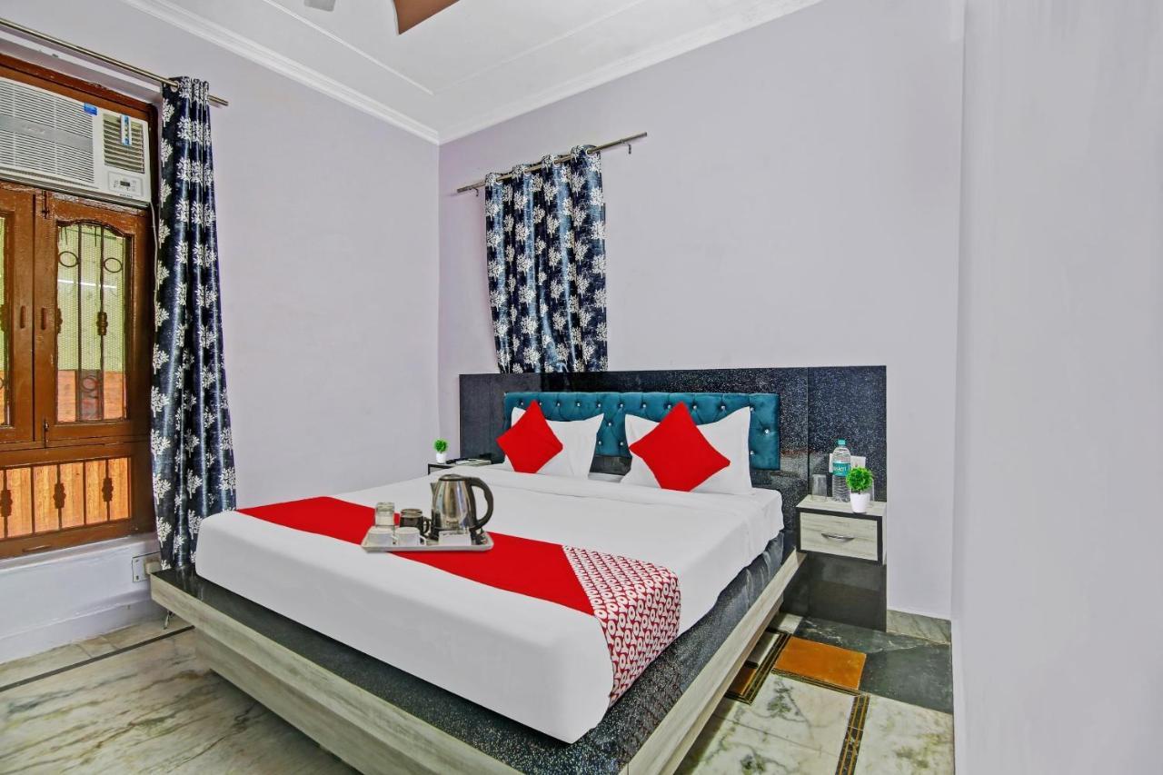 Oyo Galaxy Plaza Hotell Ghaziabad Exteriör bild