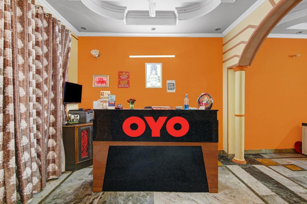 Oyo Galaxy Plaza Hotell Ghaziabad Exteriör bild