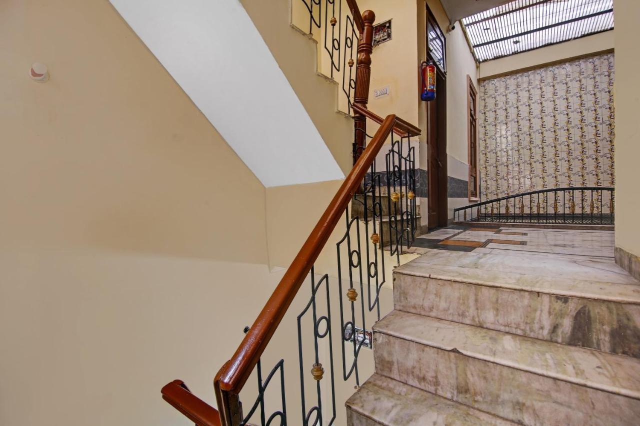 Oyo Galaxy Plaza Hotell Ghaziabad Exteriör bild
