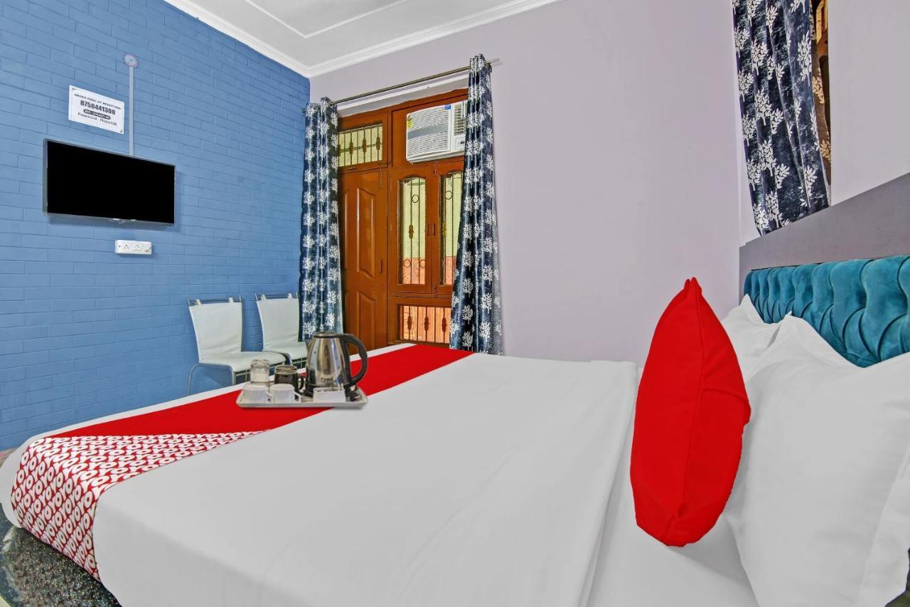 Oyo Galaxy Plaza Hotell Ghaziabad Exteriör bild