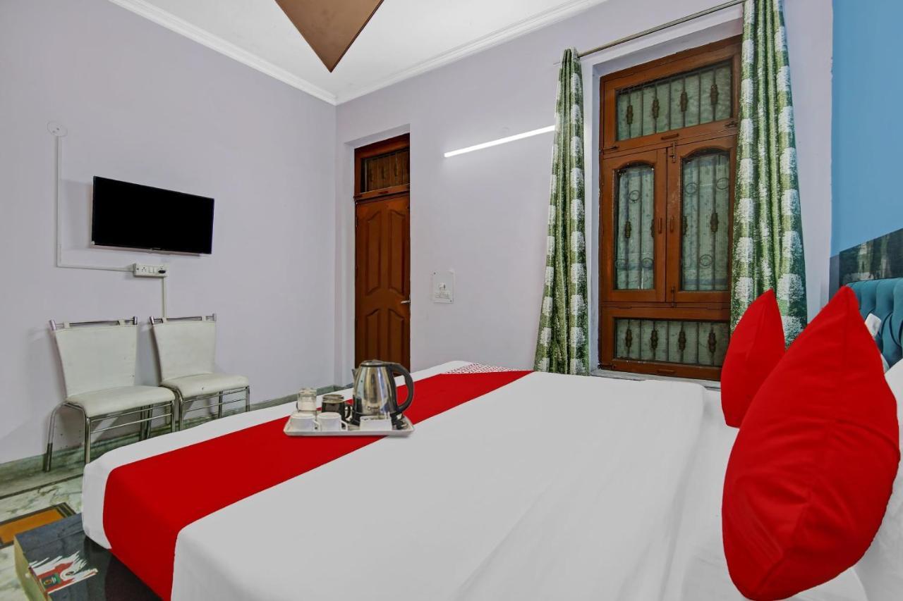 Oyo Galaxy Plaza Hotell Ghaziabad Exteriör bild